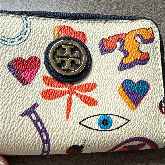 Tory Burch Cream Multicolor Graphic Wallet - Picture 4 of 4